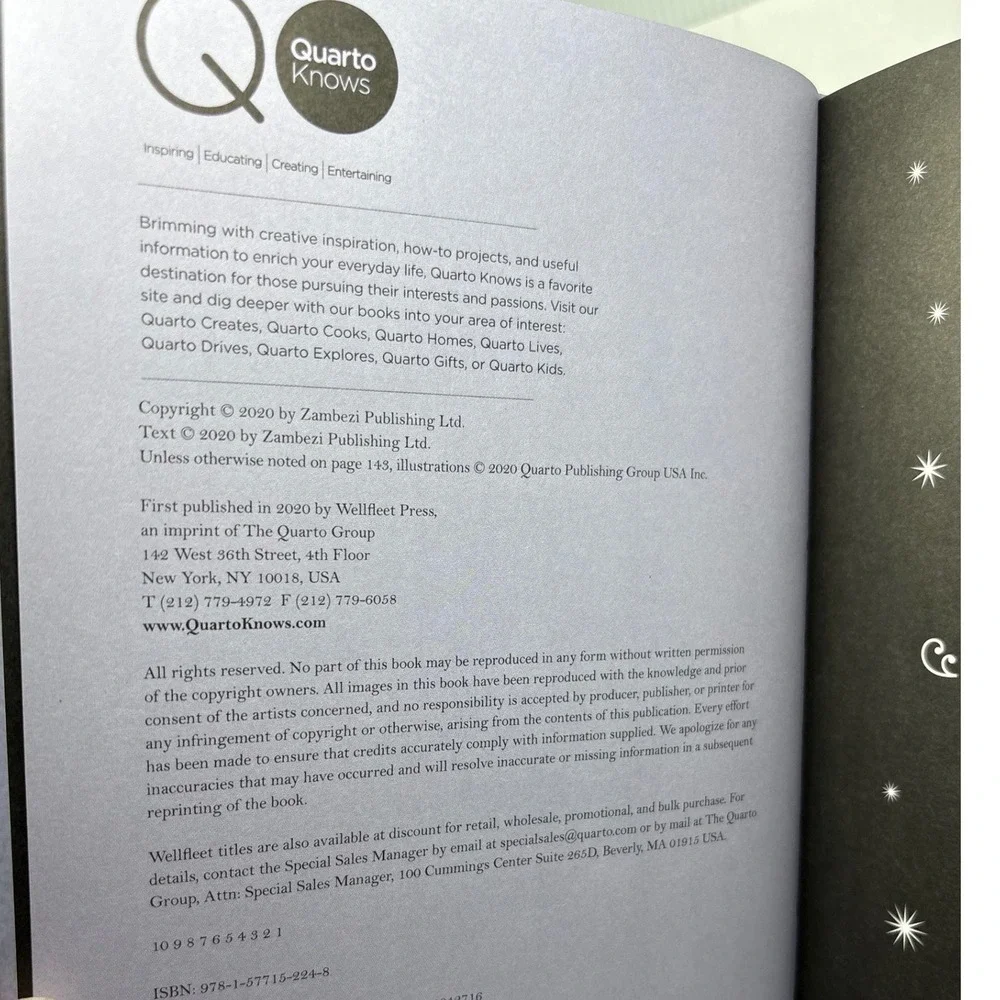 In Focus Auras‎ Your Personal Guide Book with Inch Wall Chart Joylina Goodings